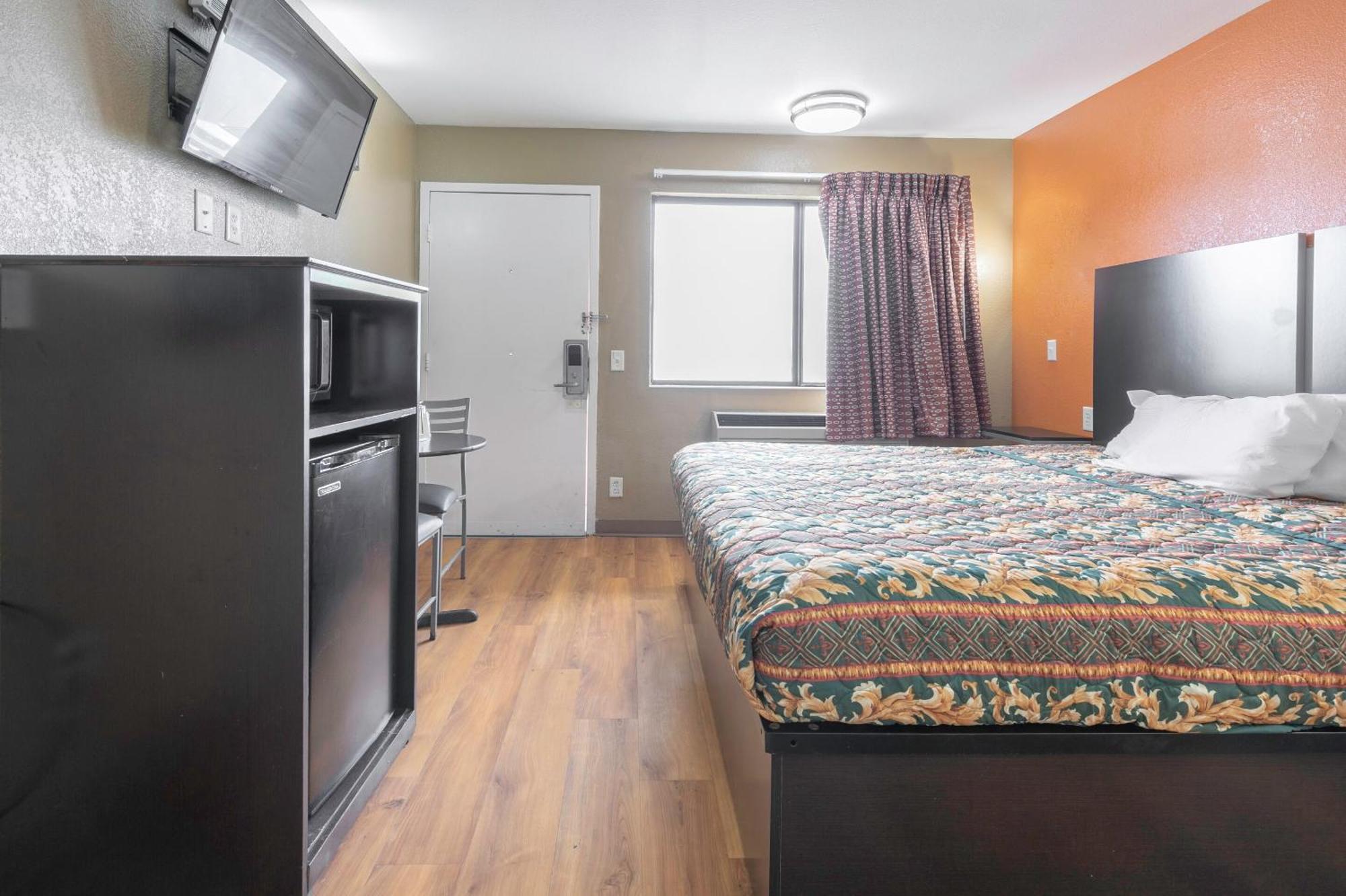Oyo Hotel Lake Charles Hwy 10 Esterno foto